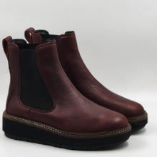 Load image into Gallery viewer, Clarks Orianna Up - 2 Colors