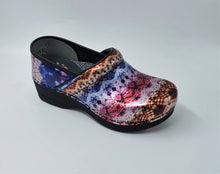 Load image into Gallery viewer, Dansko Professional XP 2.0 Patent - 2 Colors