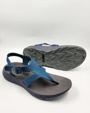 Load image into Gallery viewer, Tread Labs Mens Albion - 2 Colors
